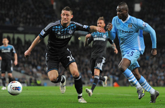 他仍旧是 他仍旧是